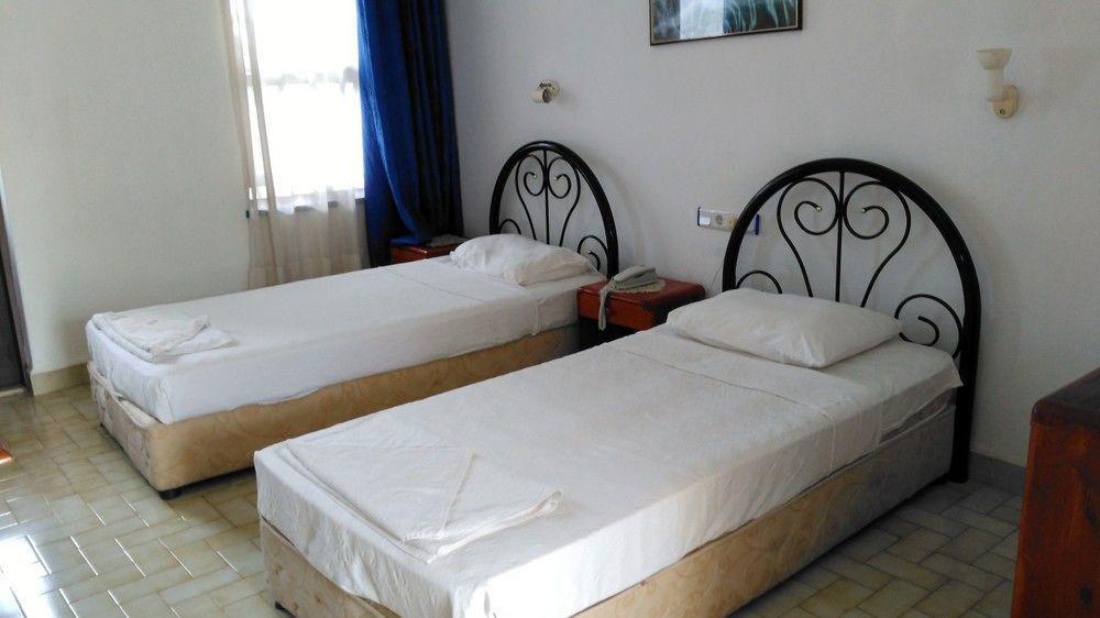 Royal Hotel 3*